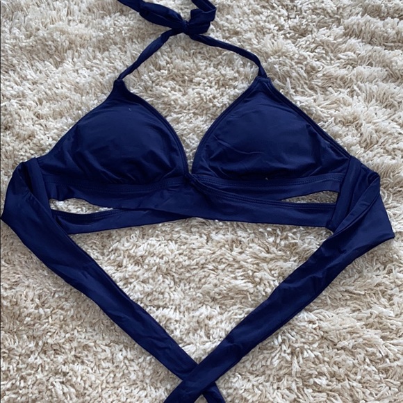 Bathing suit - Picture 4 of 5